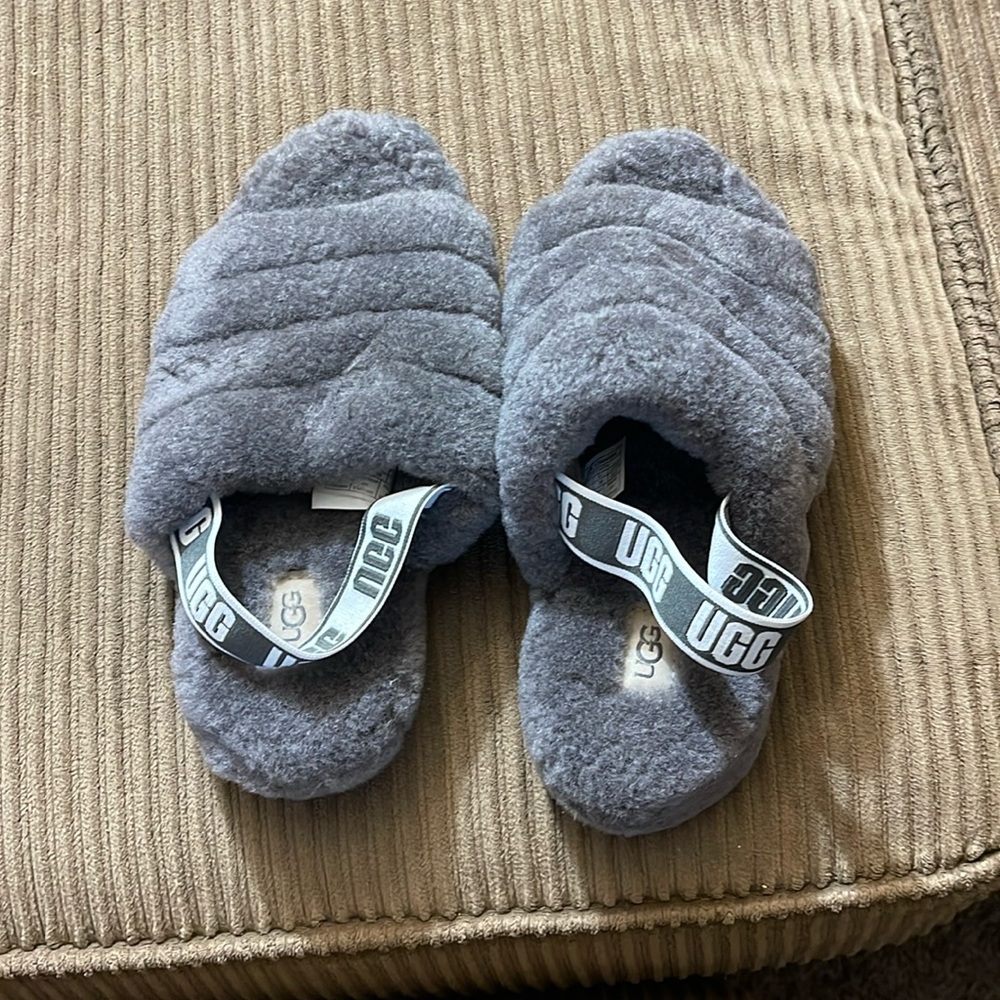 Ugg fuzzy Grey slippers
